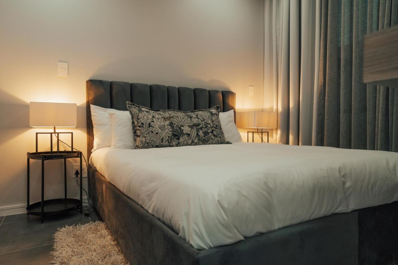 Reserved Suites Illovo 约翰内斯堡 外观 照片