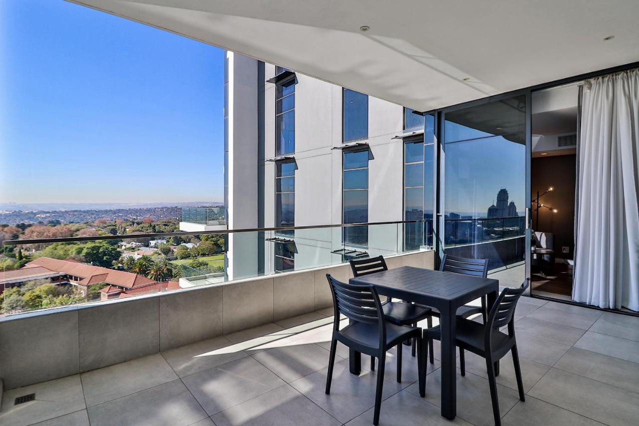 Reserved Suites Illovo 约翰内斯堡 外观 照片