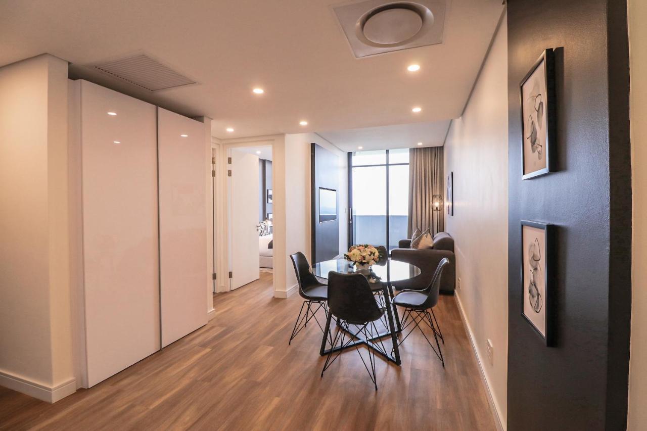 Reserved Suites Illovo 约翰内斯堡 外观 照片