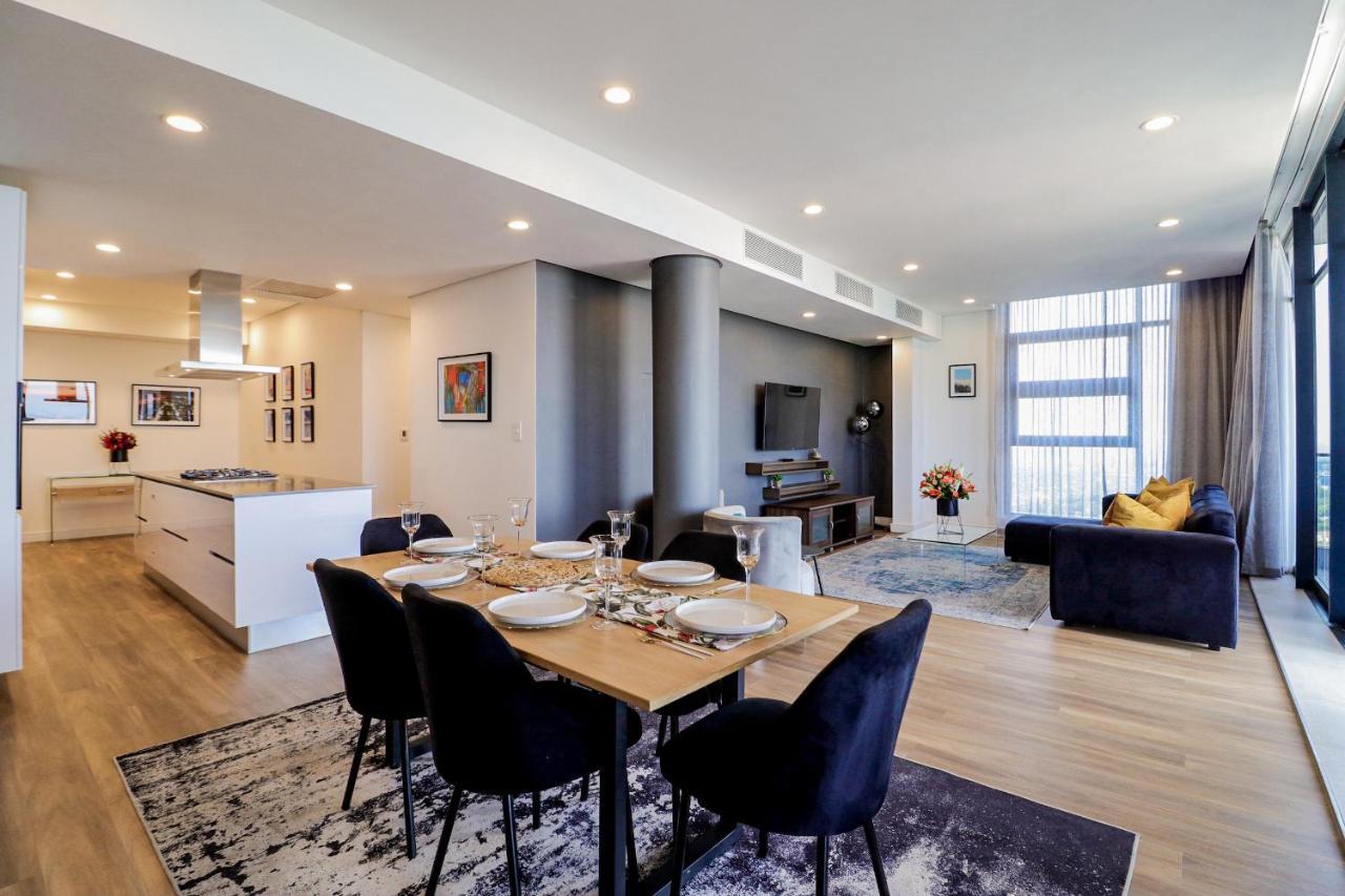 Reserved Suites Illovo 约翰内斯堡 外观 照片